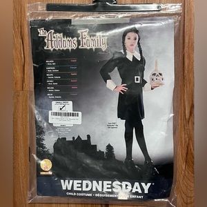 Kid’s Wednesday Addams costume with wig